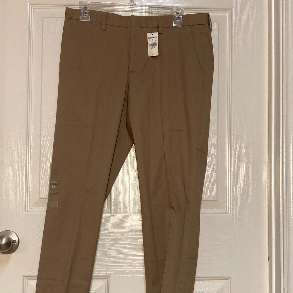 Men's pants by Express New With Tags tan/khaki sze 29/32